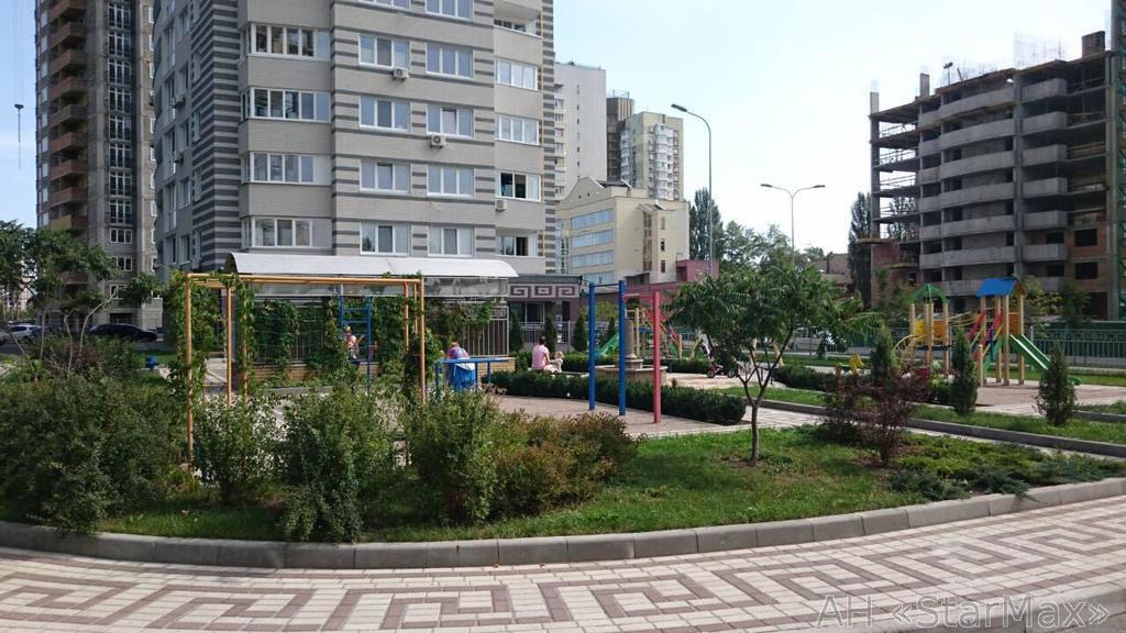 Green Stone Киев Экстерьер фото